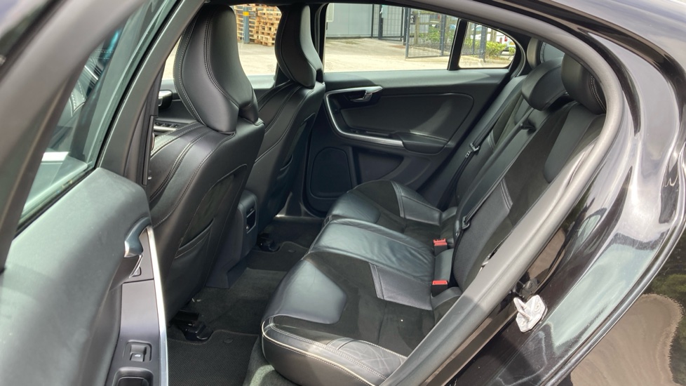 Volvo S60 D4 [190] R DESIGN Nav 4dr Diesel Saloon - Image 16