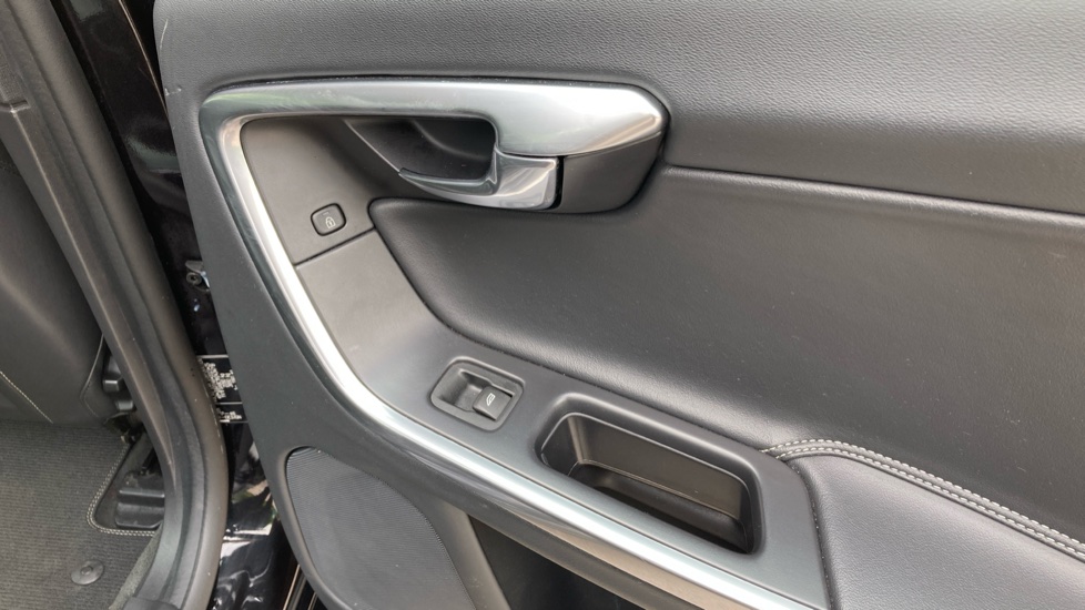 Volvo S60 D4 [190] R DESIGN Nav 4dr Diesel Saloon - Image 33
