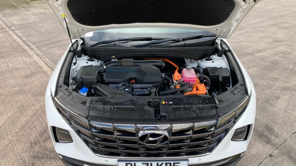 Hyundai TUCSON 1.6 TGDi Hybrid 230 Ultimate 5dr 2WD Auto Hybrid Estate - Image 8