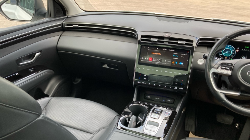 Hyundai TUCSON 1.6 TGDi Hybrid 230 Ultimate 5dr 2WD Auto Hybrid Estate - Image 14