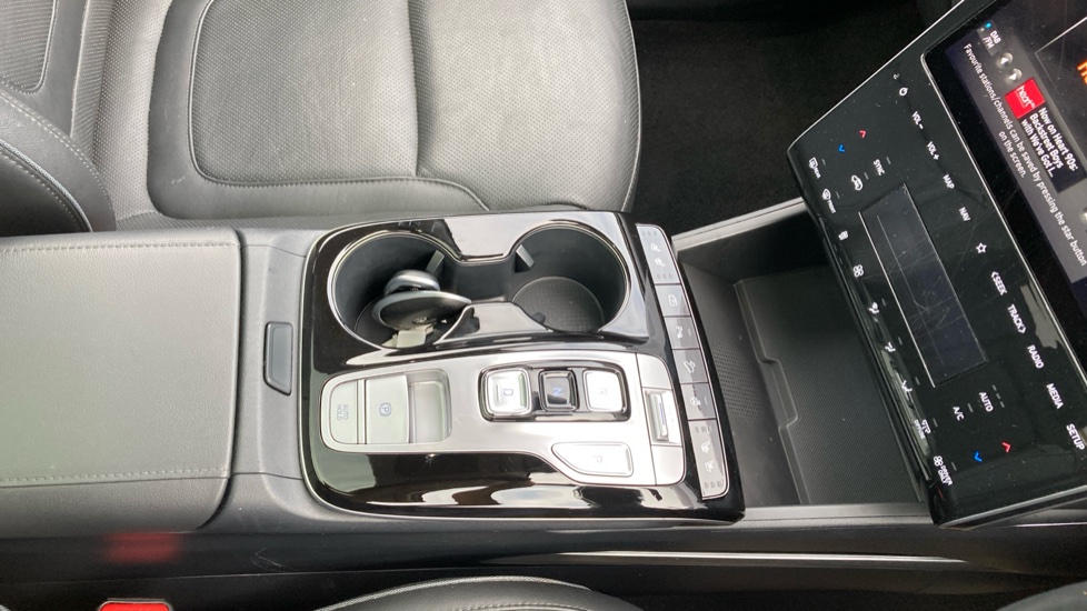 Hyundai TUCSON 1.6 TGDi Hybrid 230 Ultimate 5dr 2WD Auto Hybrid Estate - Image 25