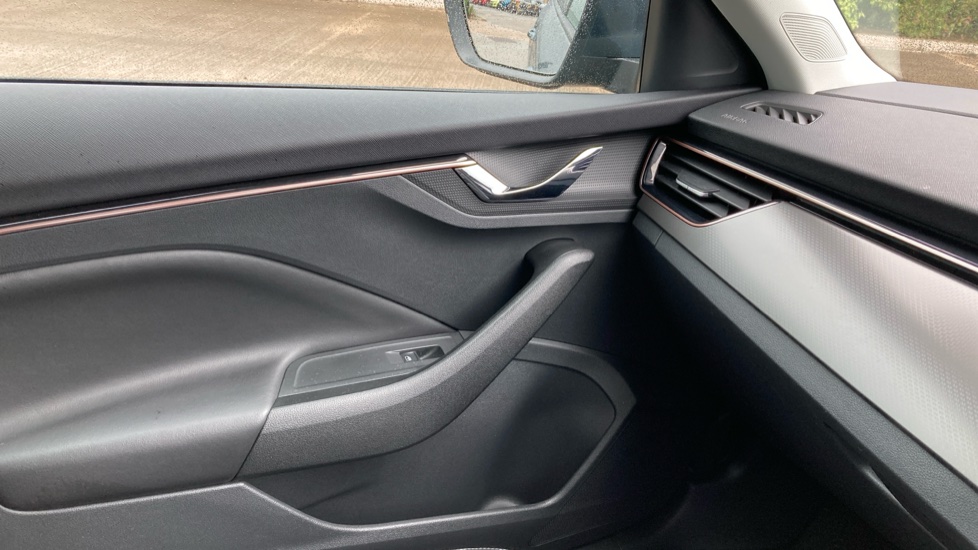 Skoda Scala 1.0 TSI SE L 5dr DSG Petrol Hatchback - Image 26