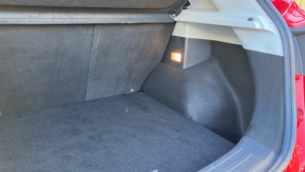 MG ZS 1.5 VTi-TECH Exclusive 5dr Petrol Hatchback - Image 33