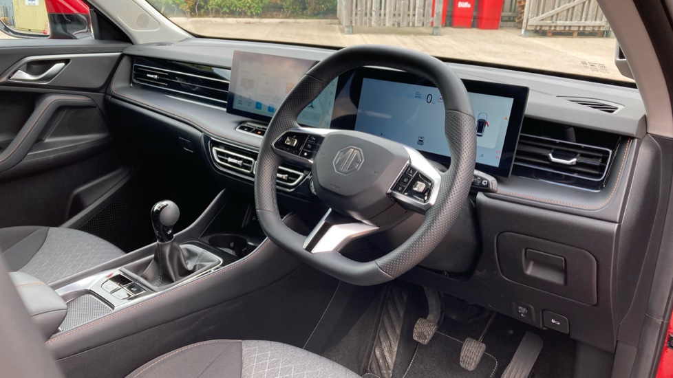 MG HS 1.5 T-GDI SE 5dr Petrol Hatchback - Image 11