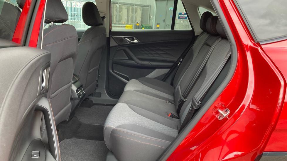 MG HS 1.5 T-GDI SE 5dr Petrol Hatchback - Image 16
