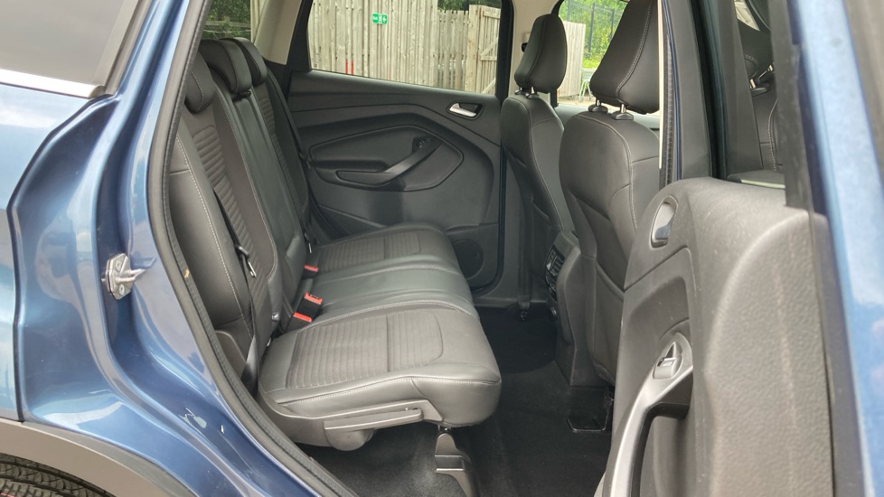 Ford Kuga 2.0 TDCi Titanium Edition 5dr 2WD Diesel Estate - Image 34