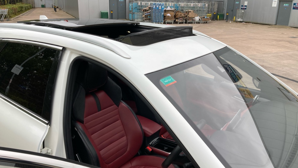 MG HS 1.5 T-GDI PHEV Exclusive 5dr Auto Hatchback - Image 33