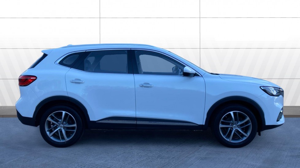 MG HS 1.5 T-GDI Exclusive 5dr Petrol Hatchback - Image 5