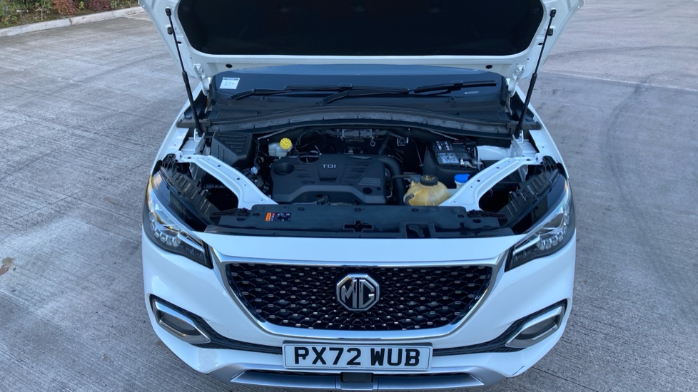 MG HS 1.5 T-GDI Exclusive 5dr Petrol Hatchback - Image 8