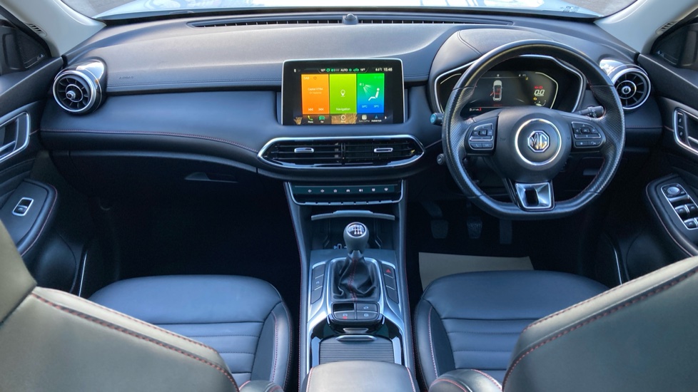 MG HS 1.5 T-GDI Exclusive 5dr Petrol Hatchback - Image 10