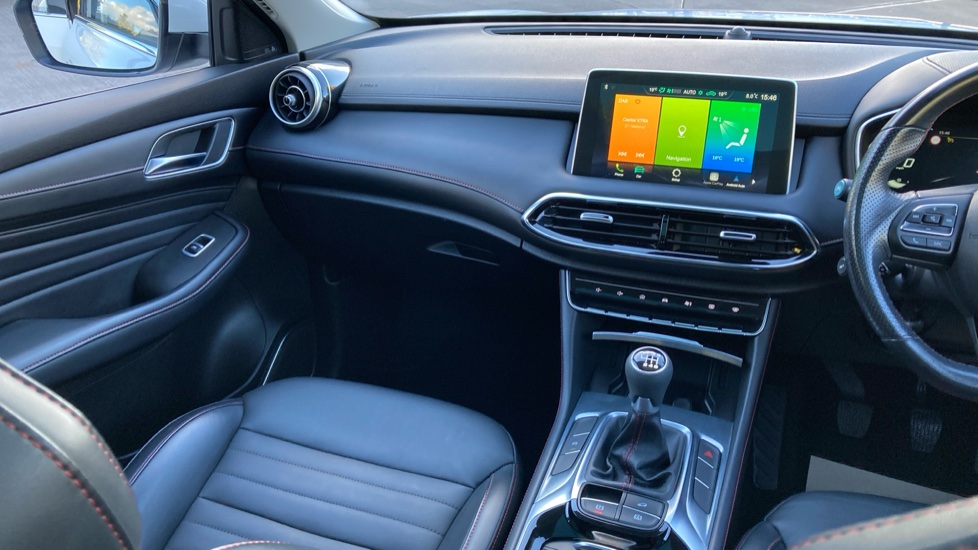 MG HS 1.5 T-GDI Exclusive 5dr Petrol Hatchback - Image 14