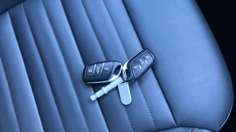 MG HS 1.5 T-GDI Exclusive 5dr Petrol Hatchback - Image 20