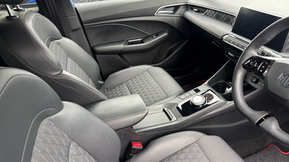 MG MG3 1.5 Hybrid Trophy 5dr Auto Hybrid Hatchback - Image 14