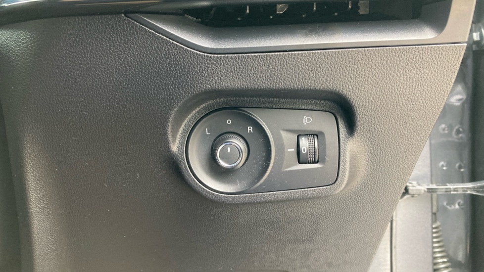 MG MG4 125kW SE [Nav] EV 49kWh 5dr Auto Electric Hatchback - Image 29