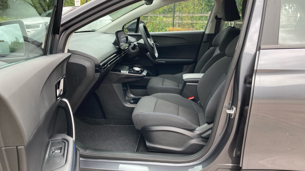 MG MG4 125kW SE [Nav] EV 49kWh 5dr Auto Electric Hatchback - Image 38