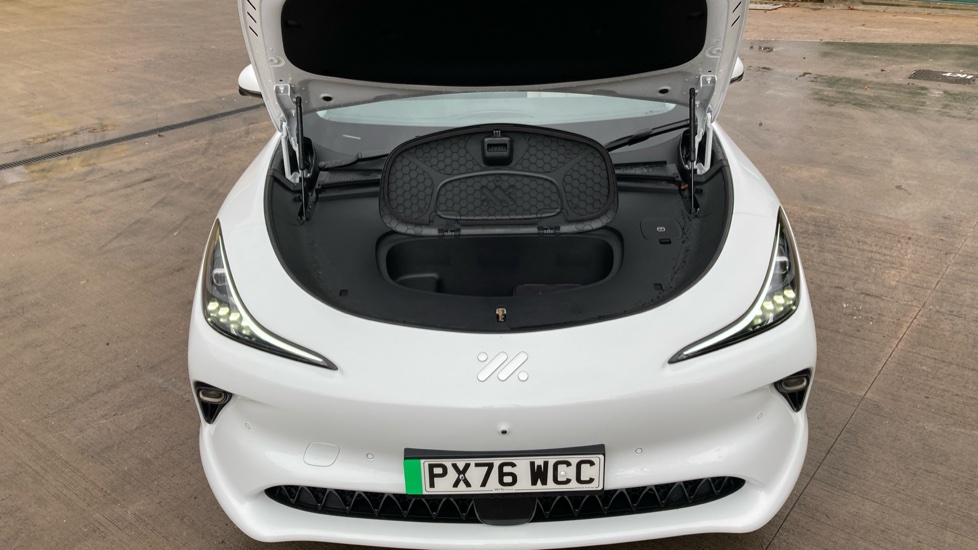 MG IM6 300kW Long Range 100kWh 5dr Auto Electric Estate - Image 8