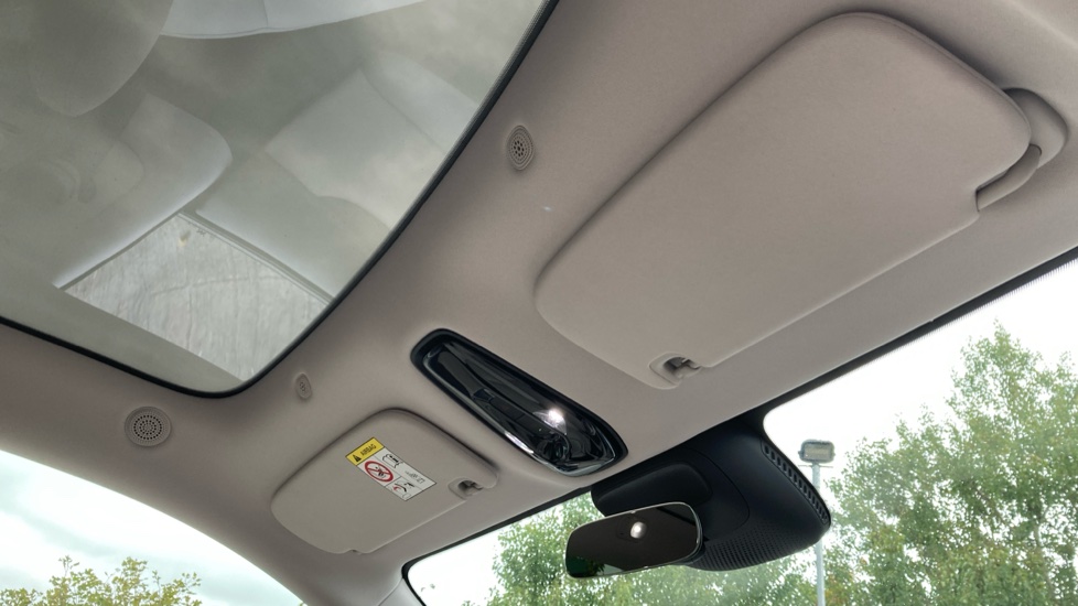 MG IM6 300kW Long Range 100kWh 5dr Auto Electric Estate - Image 29