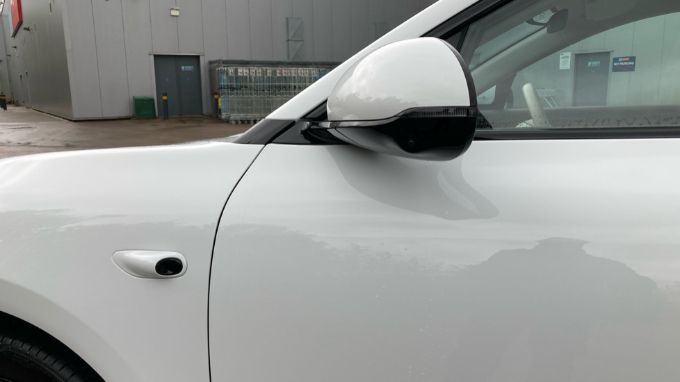 MG IM6 300kW Long Range 100kWh 5dr Auto Electric Estate - Image 41