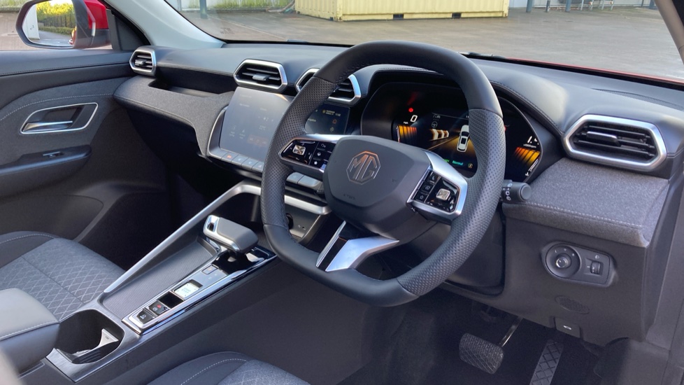MG ZS 1.5 Hybrid+ SE 5dr Auto Hybrid Hatchback - Image 11