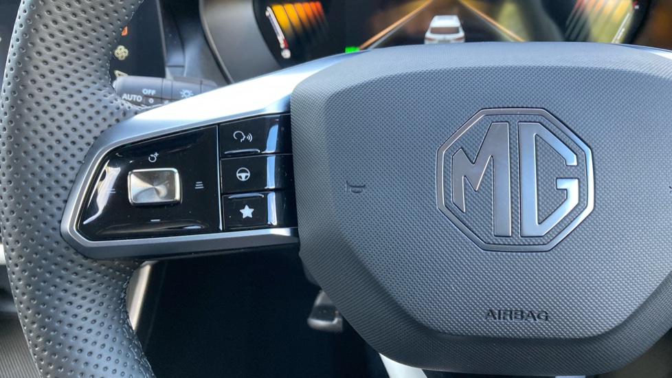 MG ZS 1.5 Hybrid+ SE 5dr Auto Hybrid Hatchback - Image 21