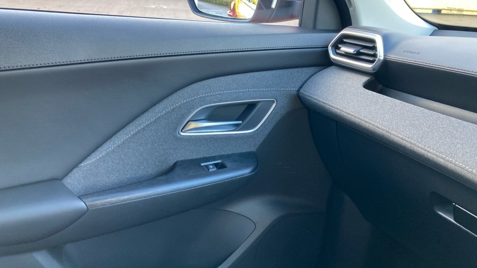 MG ZS 1.5 Hybrid+ SE 5dr Auto Hybrid Hatchback - Image 25