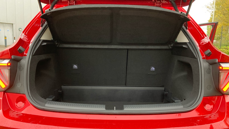 MG MG4 Urban 118kW Premium Long Range 54kWh 5dr Auto Electric Hatchback - Image 4