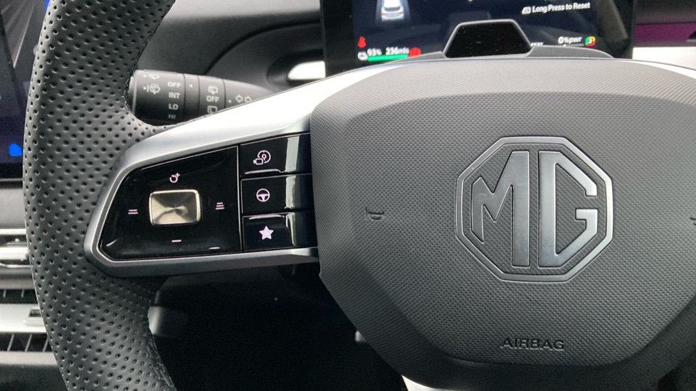 MG MG4 Urban 118kW Premium Long Range 54kWh 5dr Auto Electric Hatchback - Image 21