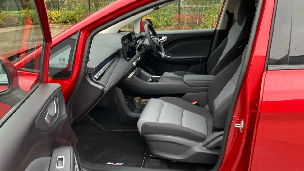 MG MG4 Urban 118kW Premium Long Range 54kWh 5dr Auto Electric Hatchback - Image 38
