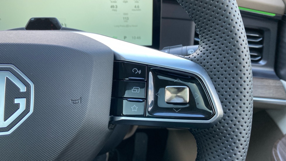 MG MGS9 1.5 T-GDI PHEV Premium 5dr Auto Estate - Image 22