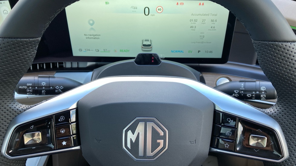 MG MGS9 1.5 T-GDI PHEV Premium 5dr Auto Estate - Image 23