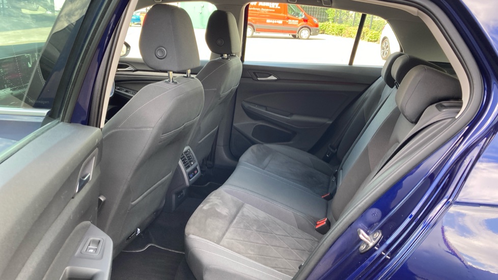 Volkswagen Golf 1.5 TSI Style 5dr Petrol Hatchback - Image 16