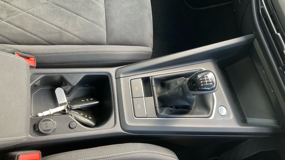 Volkswagen Golf 1.5 TSI Style 5dr Petrol Hatchback - Image 24