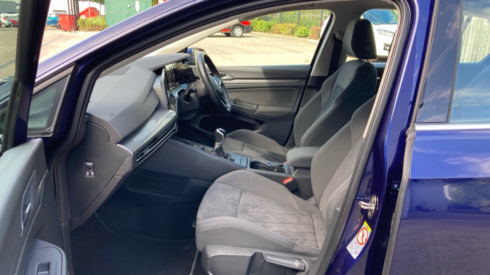 Volkswagen Golf 1.5 TSI Style 5dr Petrol Hatchback - Image 37