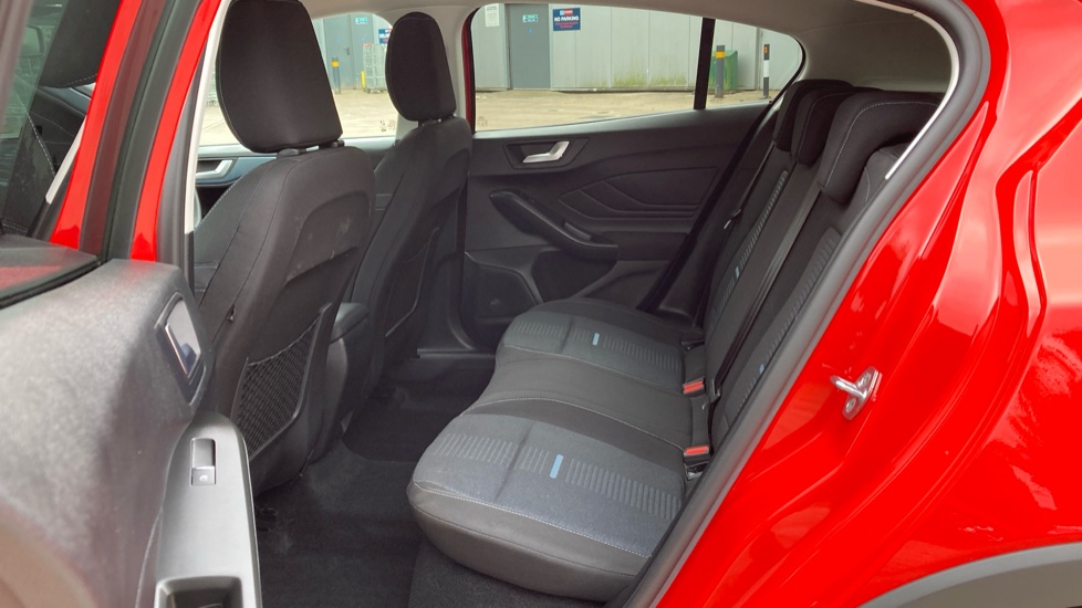 Ford Focus 1.5 EcoBlue Active 5dr Auto Diesel Hatchback - Image 16