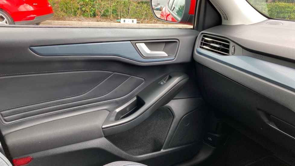 Ford Focus 1.5 EcoBlue Active 5dr Auto Diesel Hatchback - Image 25