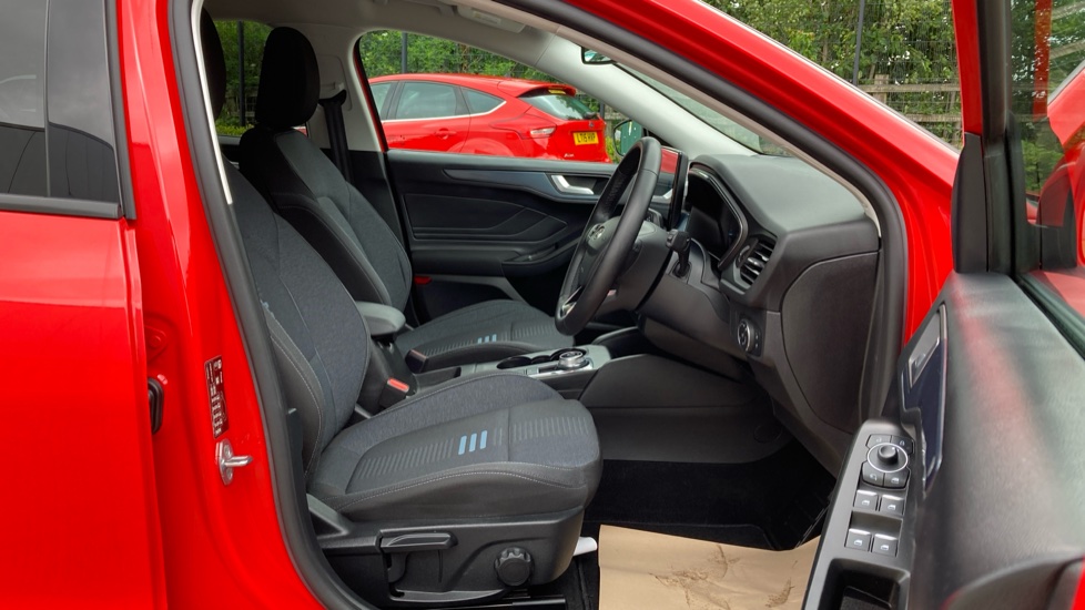 Ford Focus 1.5 EcoBlue Active 5dr Auto Diesel Hatchback - Image 30