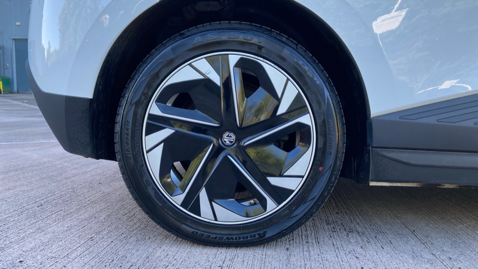 MG MG4 150kW SE EV Long Range 64kWh 5dr Auto Electric Hatchback - Image 7
