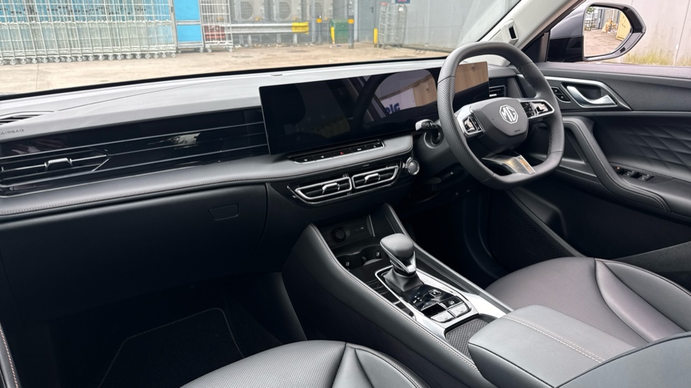 MG HS 1.5 T-GDI Hybrid+ Trophy 5dr Auto Hybrid Hatchback - Image 9