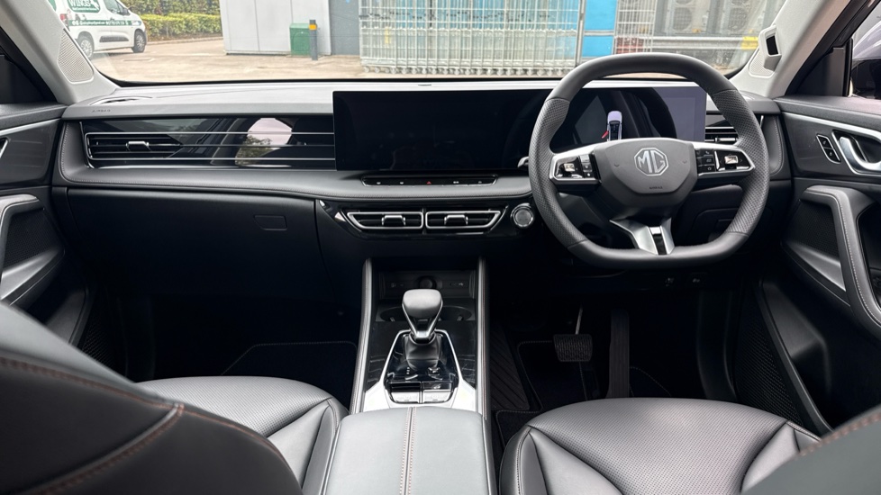 MG HS 1.5 T-GDI Hybrid+ Trophy 5dr Auto Hybrid Hatchback - Image 10