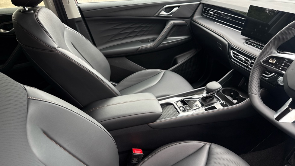 MG HS 1.5 T-GDI Hybrid+ Trophy 5dr Auto Hybrid Hatchback - Image 14