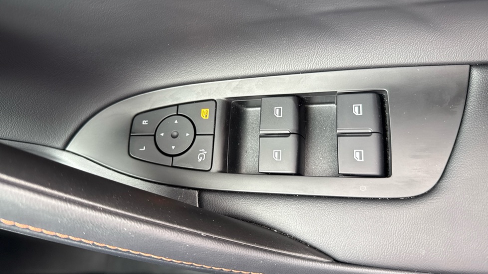 MG HS 1.5 T-GDI Hybrid+ Trophy 5dr Auto Hybrid Hatchback - Image 32