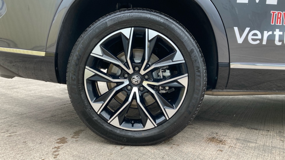 MG MGS9 1.5 T-GDI PHEV Comfort 5dr Auto Estate - Image 7