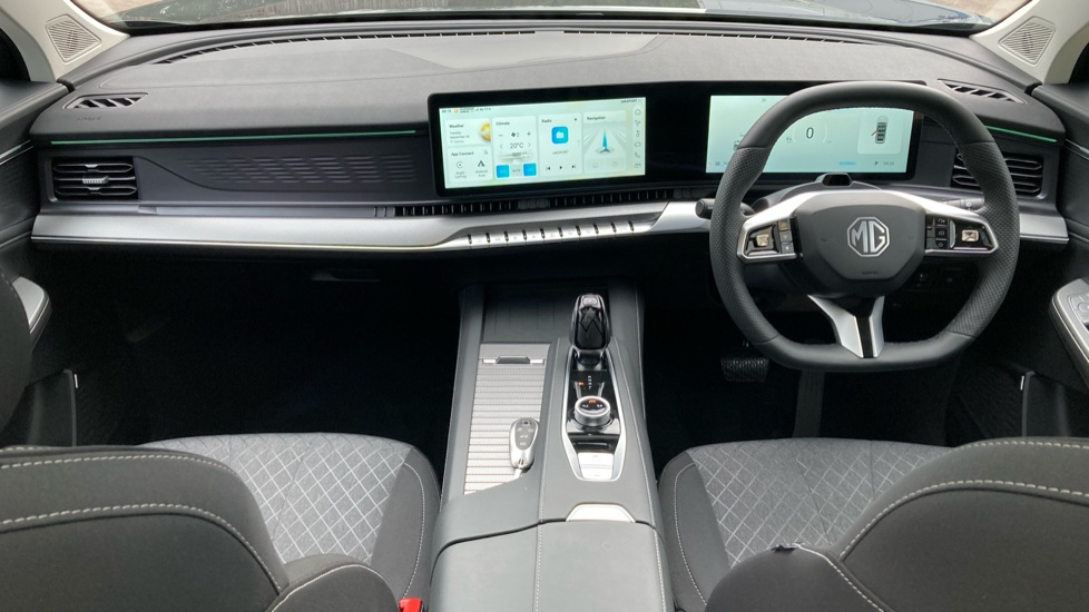 MG MGS9 1.5 T-GDI PHEV Comfort 5dr Auto Estate - Image 10