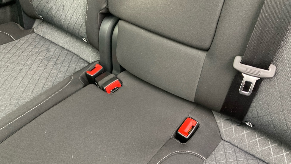 MG MGS9 1.5 T-GDI PHEV Comfort 5dr Auto Estate - Image 17