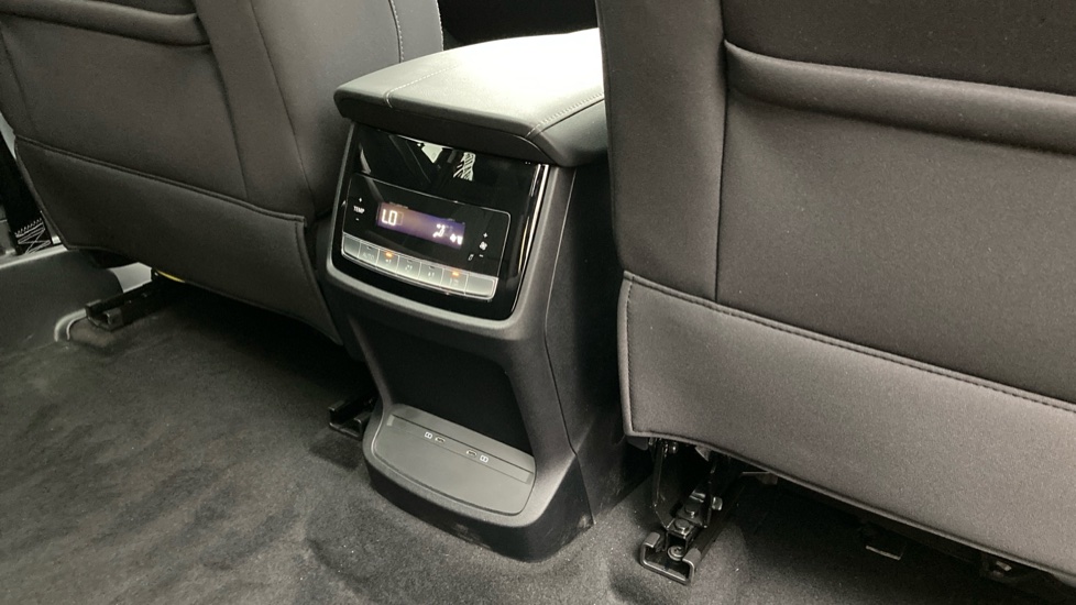 MG MGS9 1.5 T-GDI PHEV Comfort 5dr Auto Estate - Image 33
