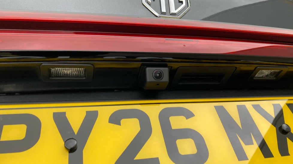 MG MGS9 1.5 T-GDI PHEV Comfort 5dr Auto Estate - Image 36