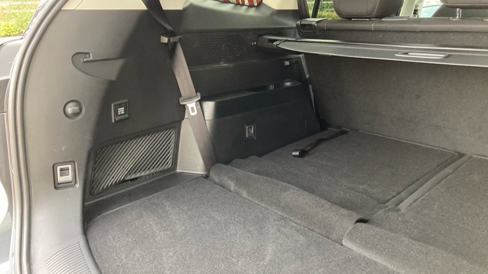 MG MGS9 1.5 T-GDI PHEV Comfort 5dr Auto Estate - Image 39