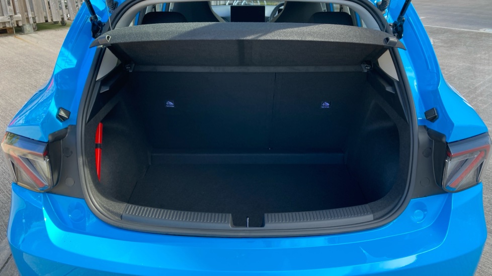 MG MG4 Urban 110kW Comfort Standard Range 43kWh 5dr Auto Electric Hatchback - Image 4