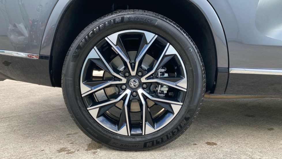 MG MGS9 1.5 T-GDI PHEV Premium 5dr Auto Estate - Image 7