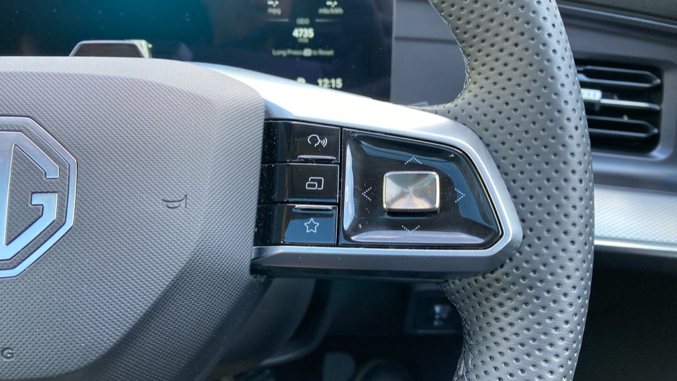 MG MGS9 1.5 T-GDI PHEV Premium 5dr Auto Estate - Image 22